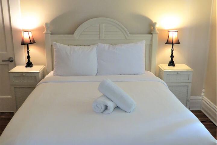 Room 106 of 171