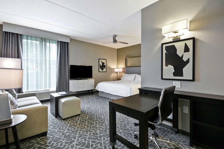 Room 27 of 47