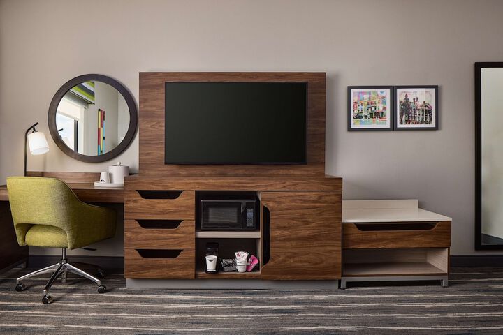 Room 17 of 35