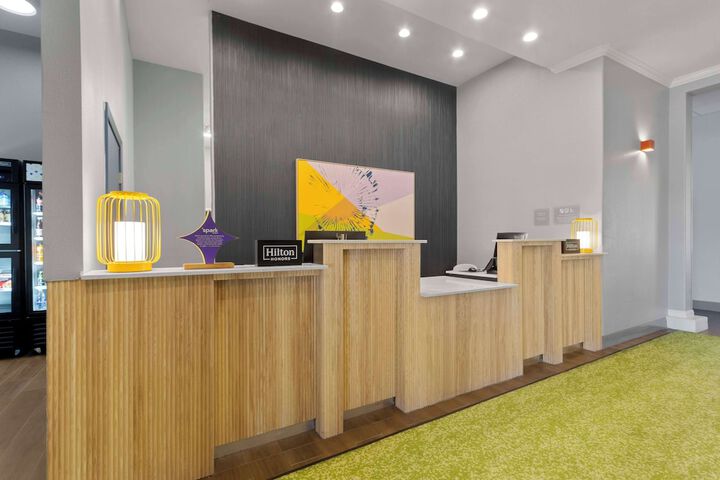 Hotel Interior 4 of 31