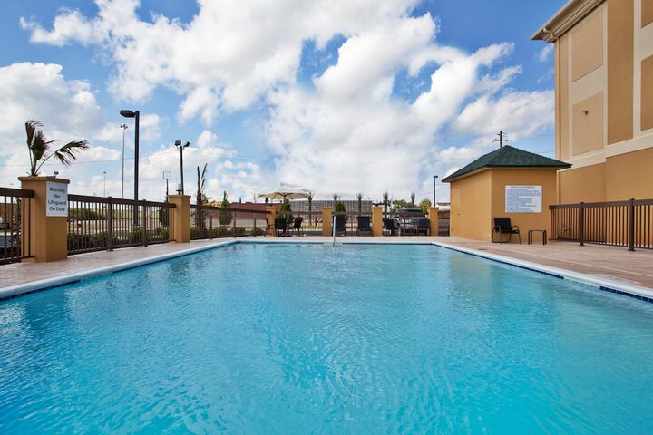 Pool 7 of 53