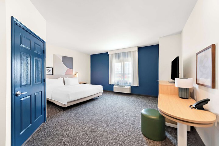 Room 33 of 43