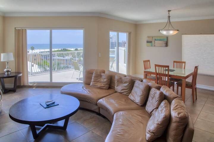 Crystal Palms Beach Resort