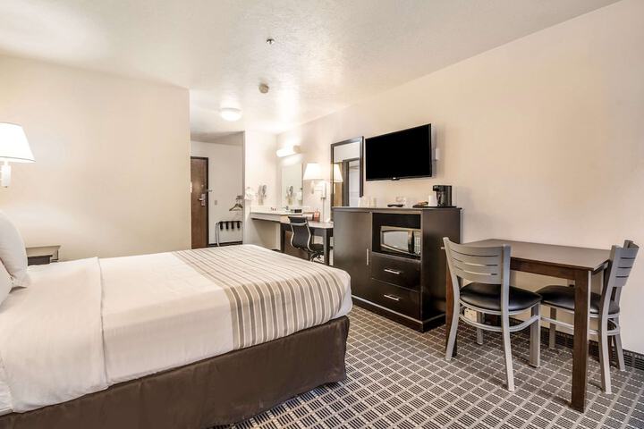 Room 21 of 40