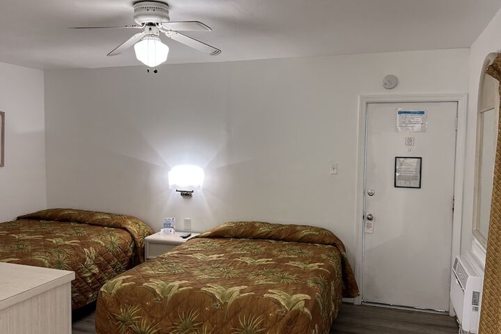 Room 12 of 71