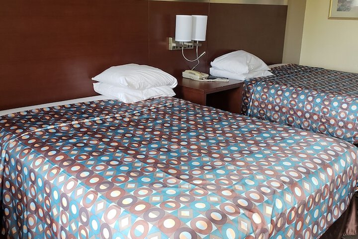 Taylor village Inn and suites