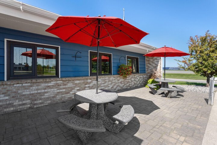 AmericInn by Wyndham Roseau