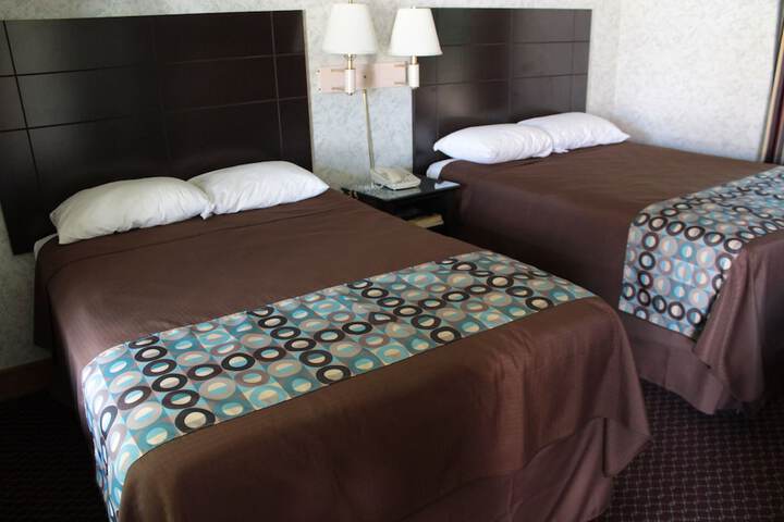 Room 10 of 14