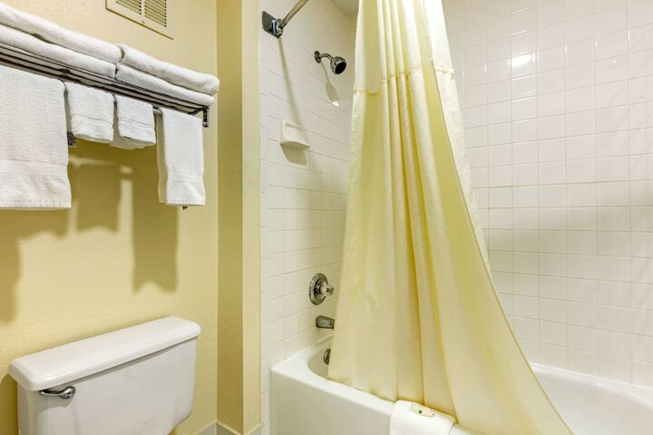 Room 21 of 40