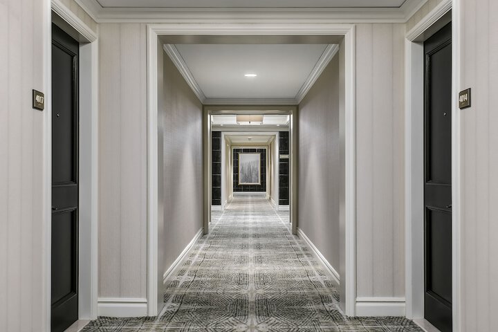 Ballroom/Hall 80 of 94