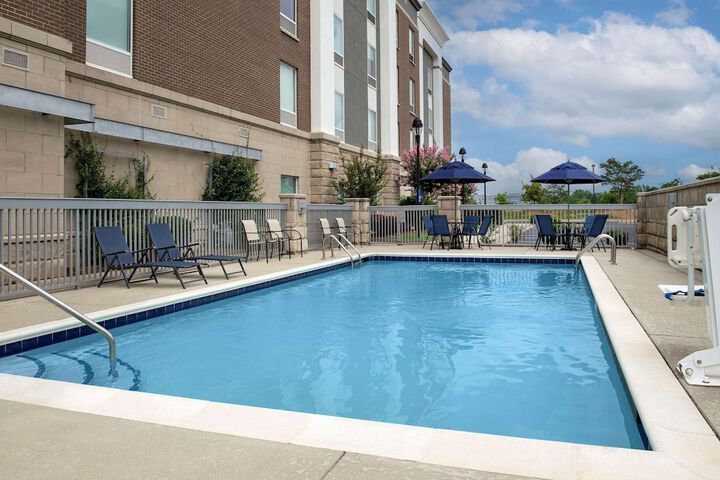 Hampton Inn & Suites Holly Springs