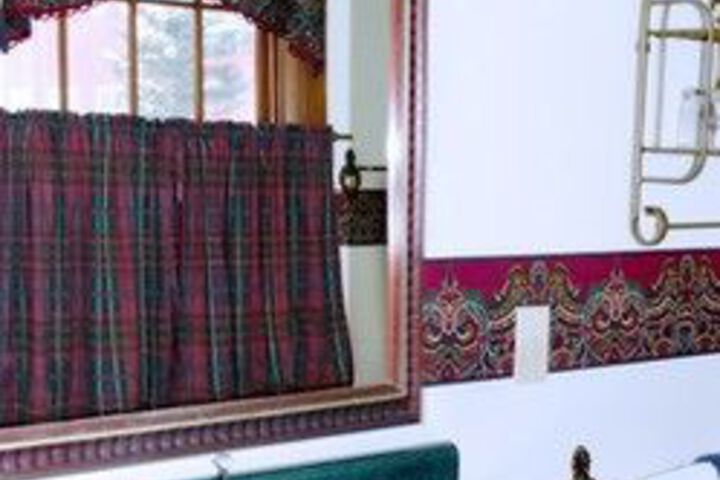 Arbor Hill Inn