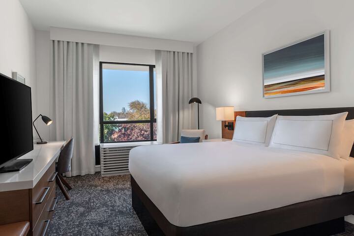 The Fort Sutter Sacramento Tapestry Collection by Hilton