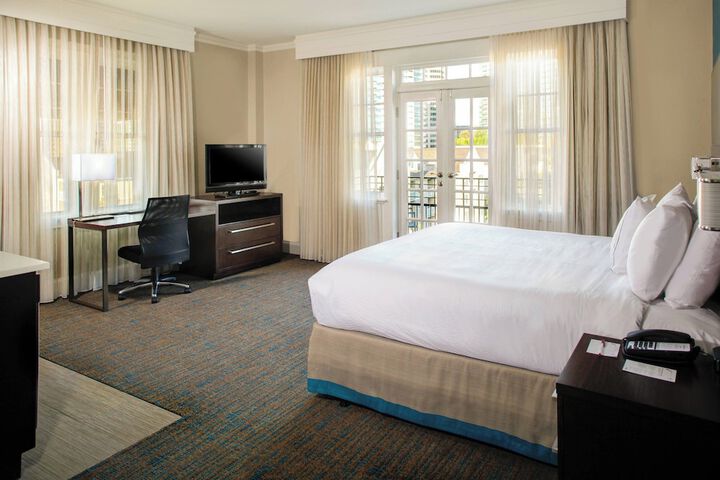 Room 15 of 26