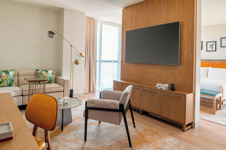 Room 28 of 51