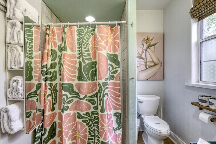1 Bedroom Spanish Bungalow Guest House