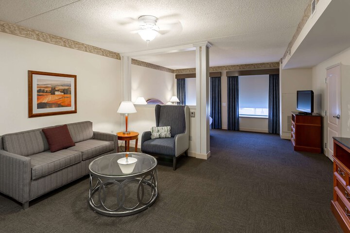 Room 42 of 67