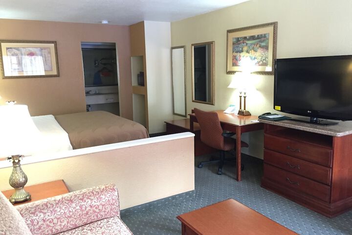 Room 30 of 39