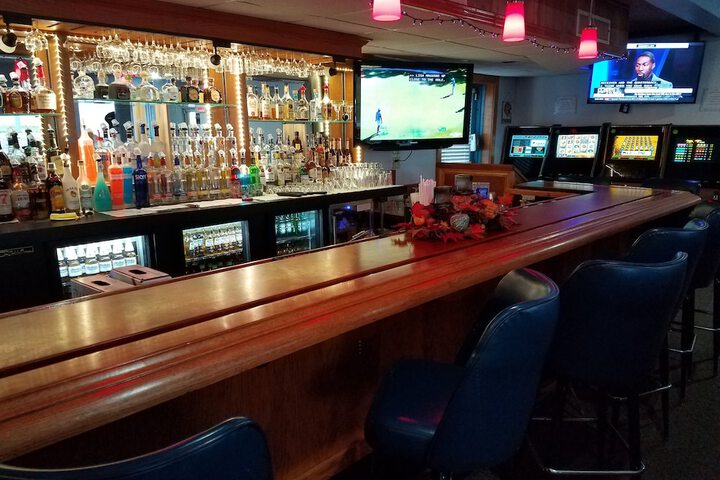 Lounge 46 of 51