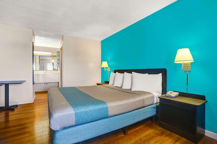 Motel 6 Fort Bragg CA
