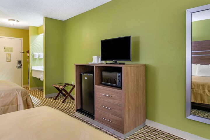 Room 31 of 54