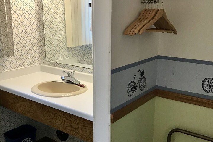 Room 47 of 67