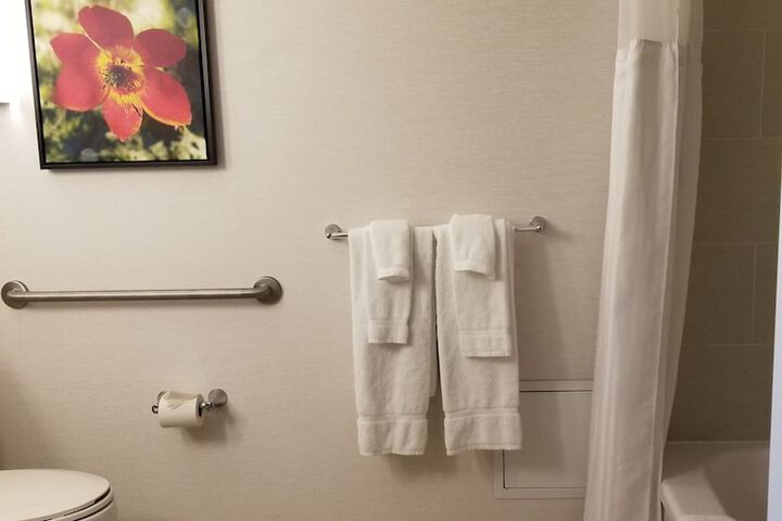Room 6 of 36
