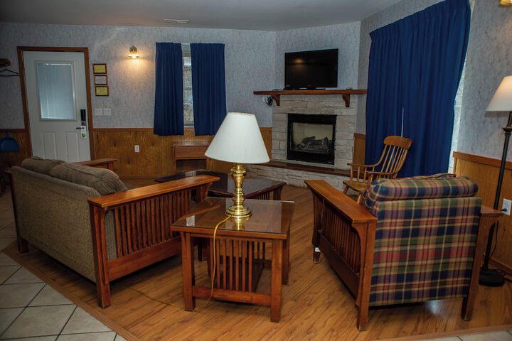 Montauk Lodge