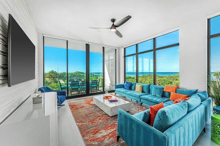 Harbor Island Beach Club Homes by Villatel