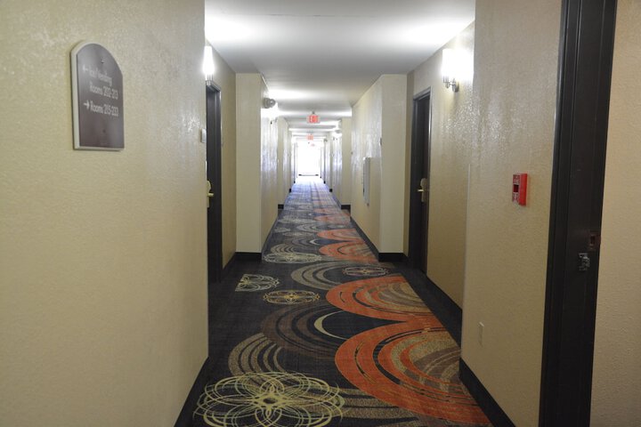 Ballroom/Hall 22 of 23