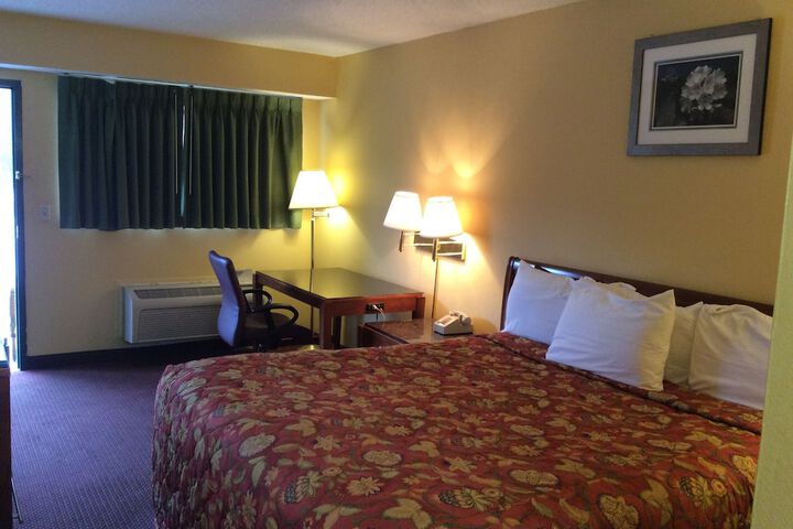 Room 19 of 35