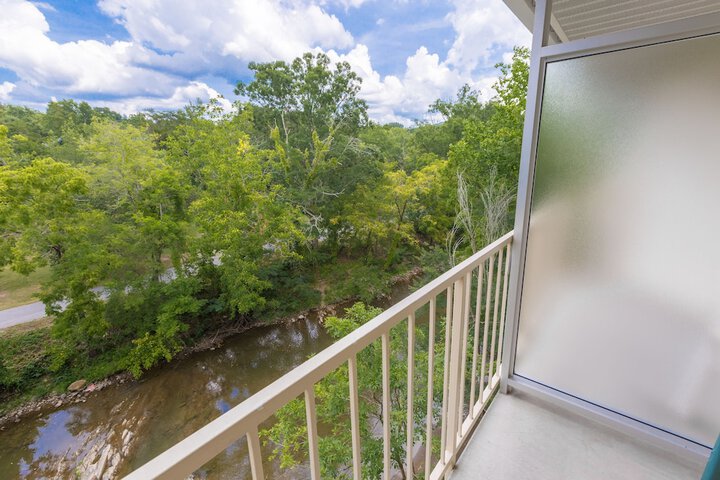 Twin Mountain Inn & Suites