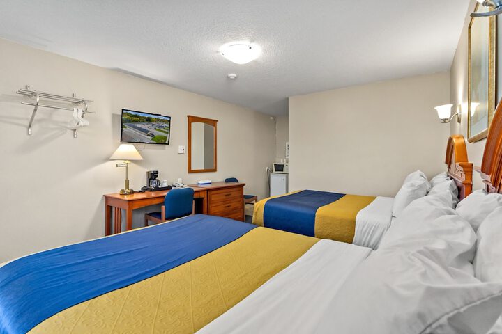 Room 15 of 38