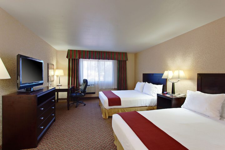 Room 13 of 30