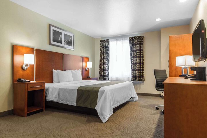 Room 28 of 38