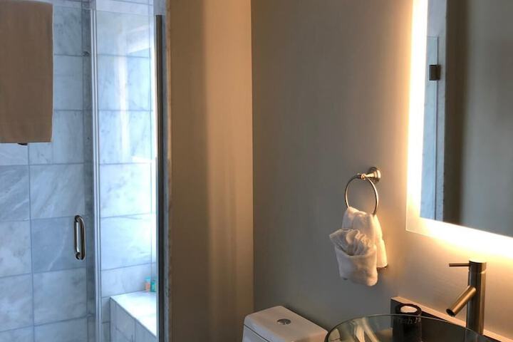 Room 135 of 183