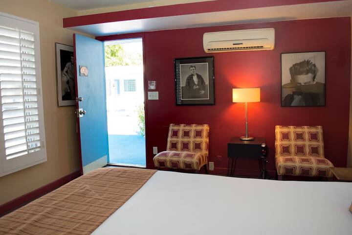 Room 39 of 42