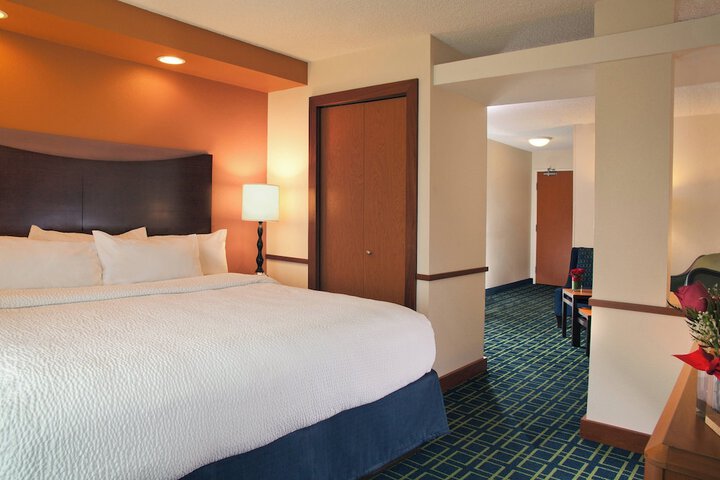 Room 10 of 26