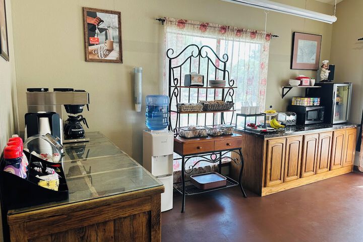 Breakfast/Coffee Service 59 of 63