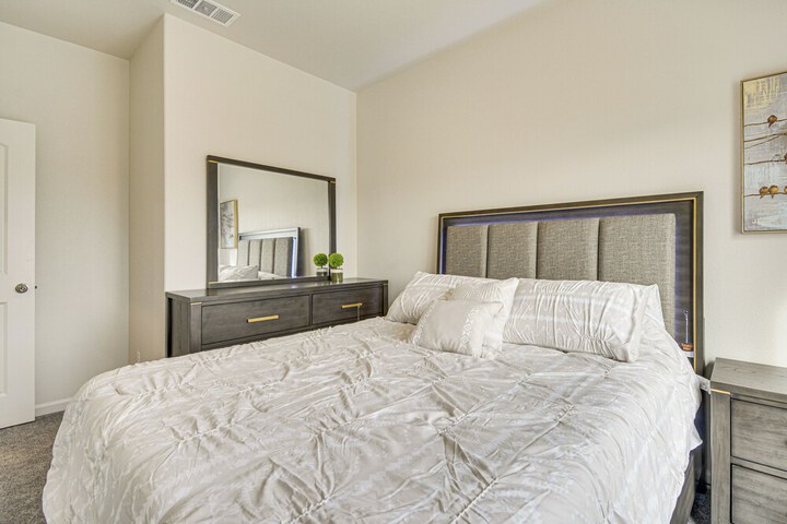 Chowchilla Home w / Private Patio!