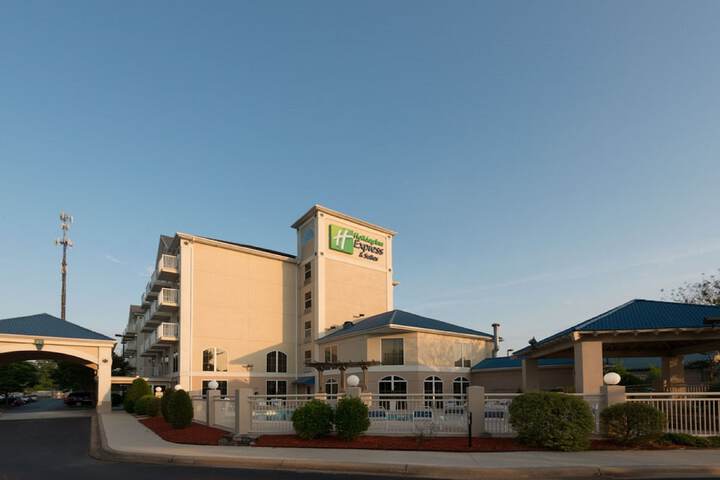 Hotel 3 of 40