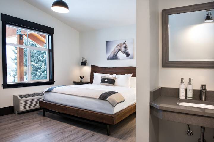 Room 14 of 28
