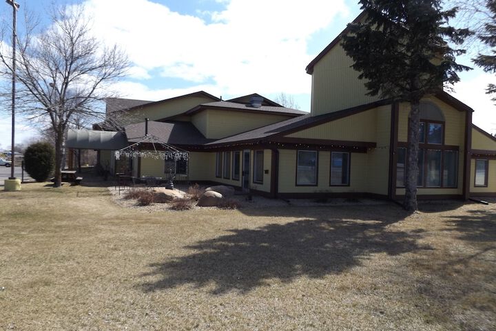 Nisswa Hotel and Suites
