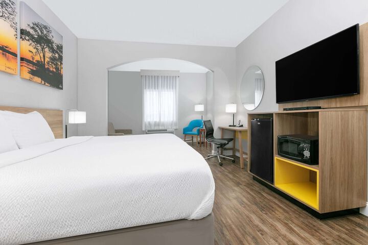 Room 38 of 57