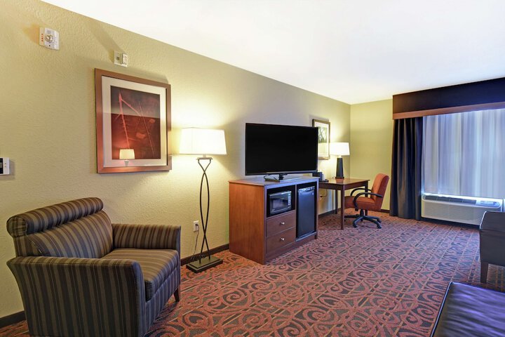 Hampton Inn & Suites Milwaukee / Franklin
