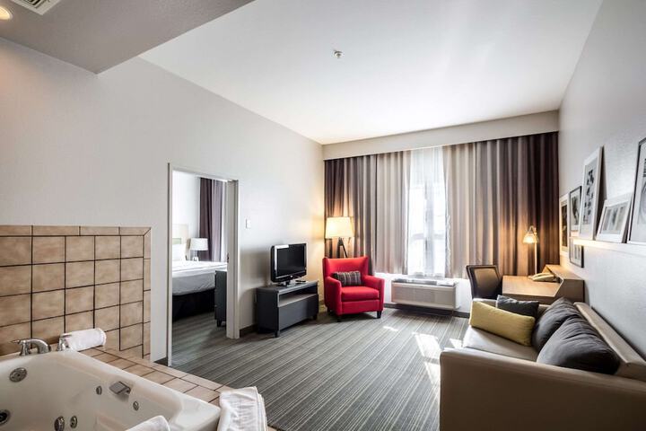 Room 27 of 42