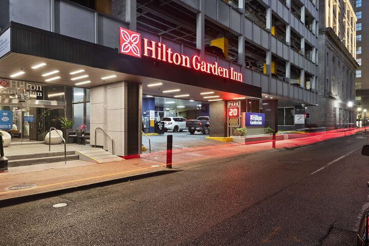 Hotel 6 of 94