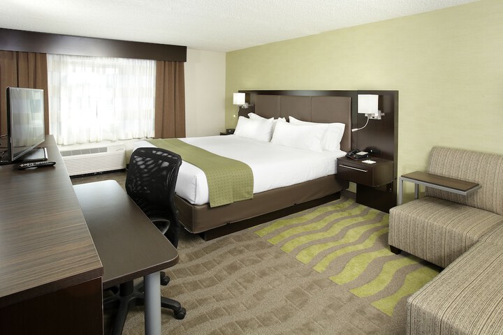 Room 18 of 26