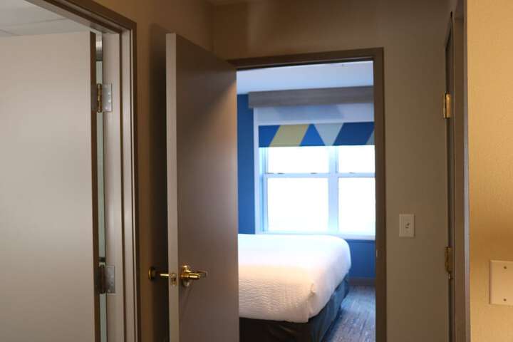 Room 99 of 145