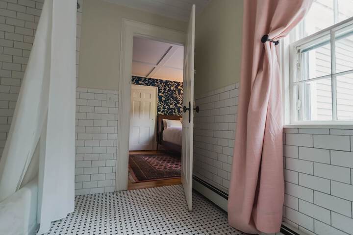 Sally Webster Inn